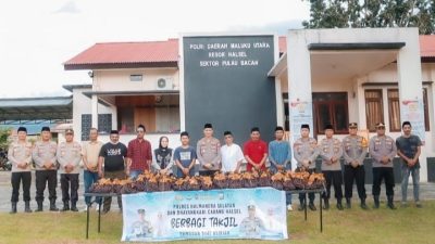 Berkah Ramadhan, Polres Halsel Gandeng Warkop Dan KJH Pembagian Takjil. 