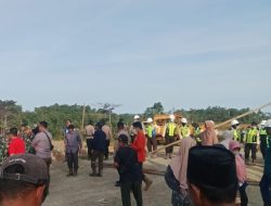 Aksi Berlanjut, Warga Soligi Palang Akses Perusahaan di Lahan Sengketa