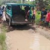 Warga 3 Desa di Gane Timur Selatan Gotong Royong Perbaiki Jalan Rusak, Harap Perhatian Pemerintah 
